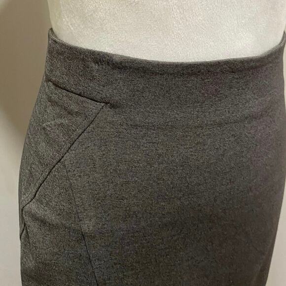 J McLaughlin Grey Stretch Knit Pencil Skirt Size 2 Above the Knee Bandage Style - Picture 6 of 7